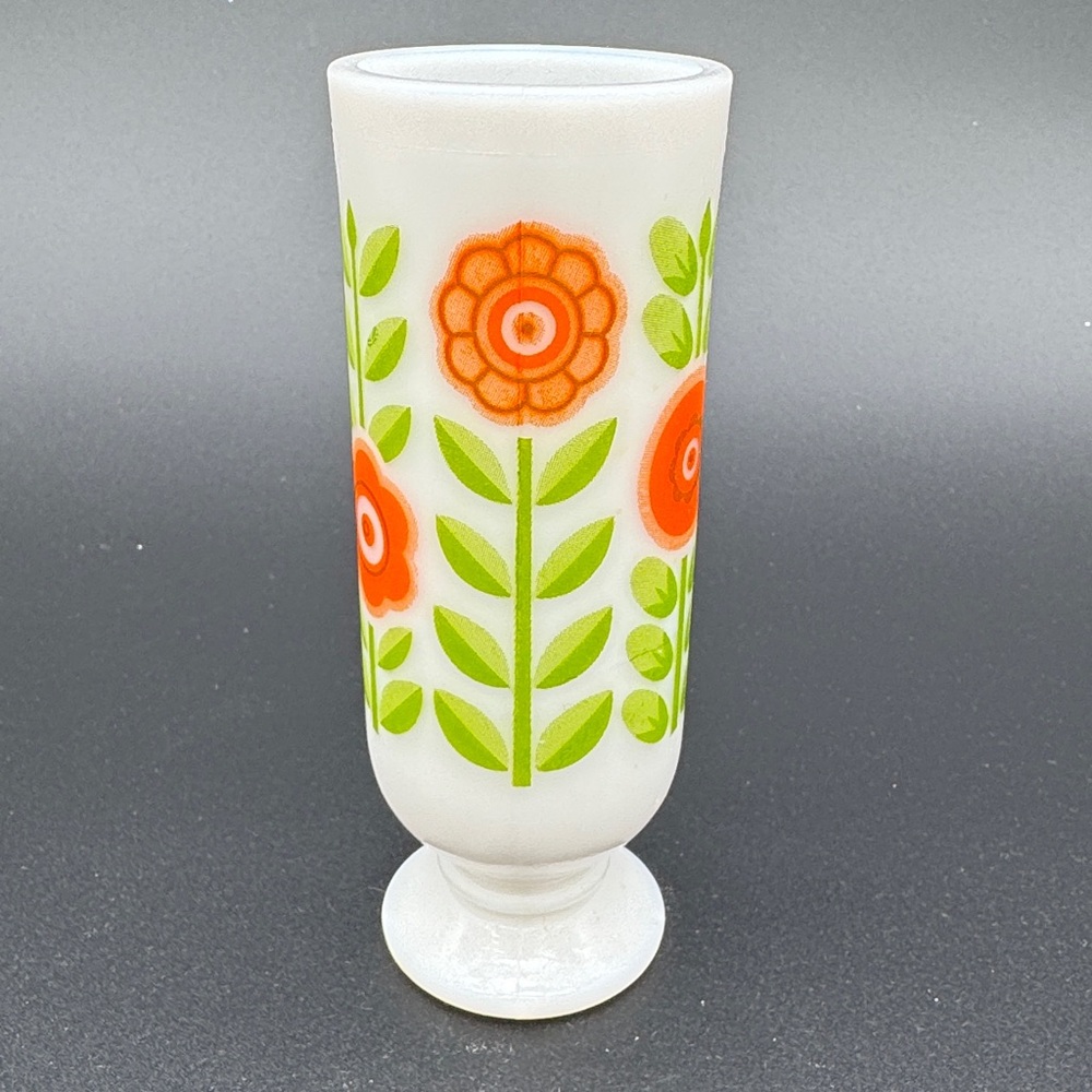 Vintage Avon Dutch Treat Demi-Cup Footed Milk Glass Orange Bud Vase 5” - Picture 2 of 5